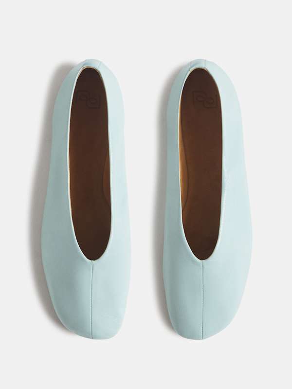 Blaine Flat - Glacial Blue Leather