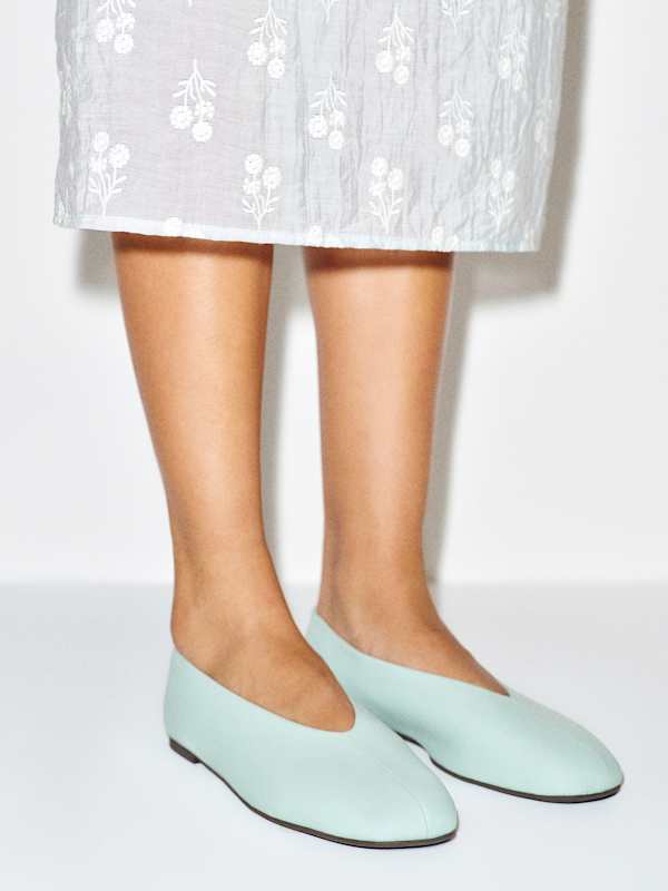 Blaine Flat - Glacial Blue Leather