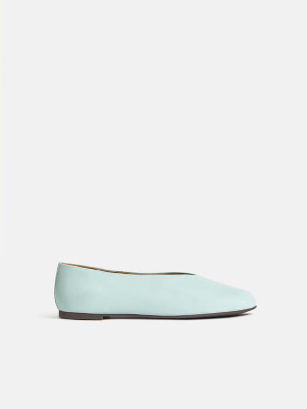 Blaine Flat - Glacial Blue Leather