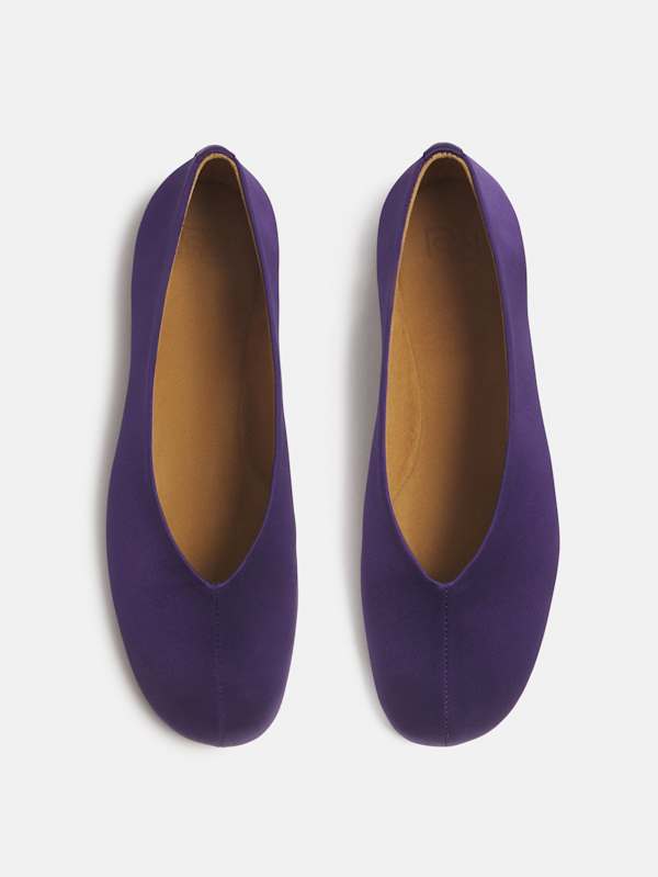 Blaine Flat - Regal Satin