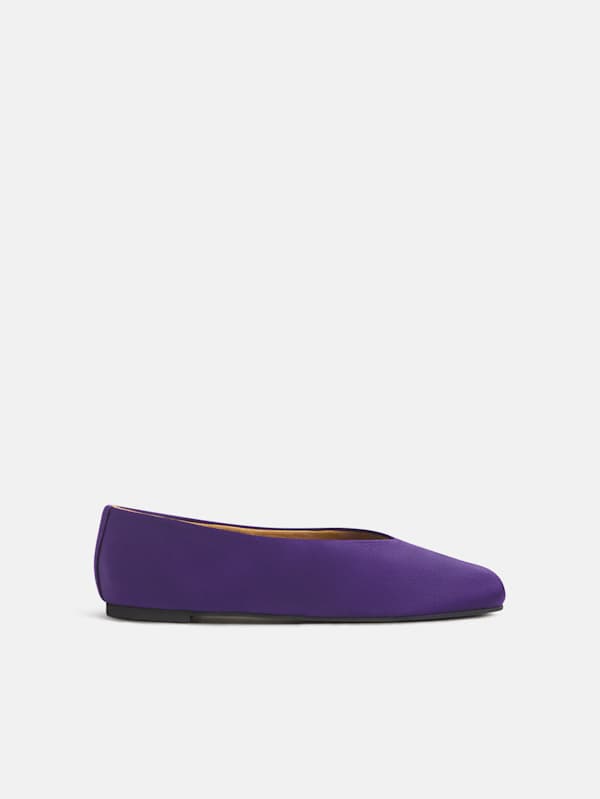 Blaine Flat - Regal Satin