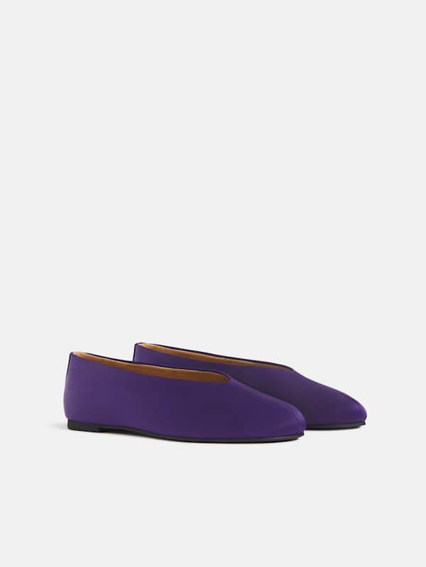 Blaine Flat - Regal Satin
