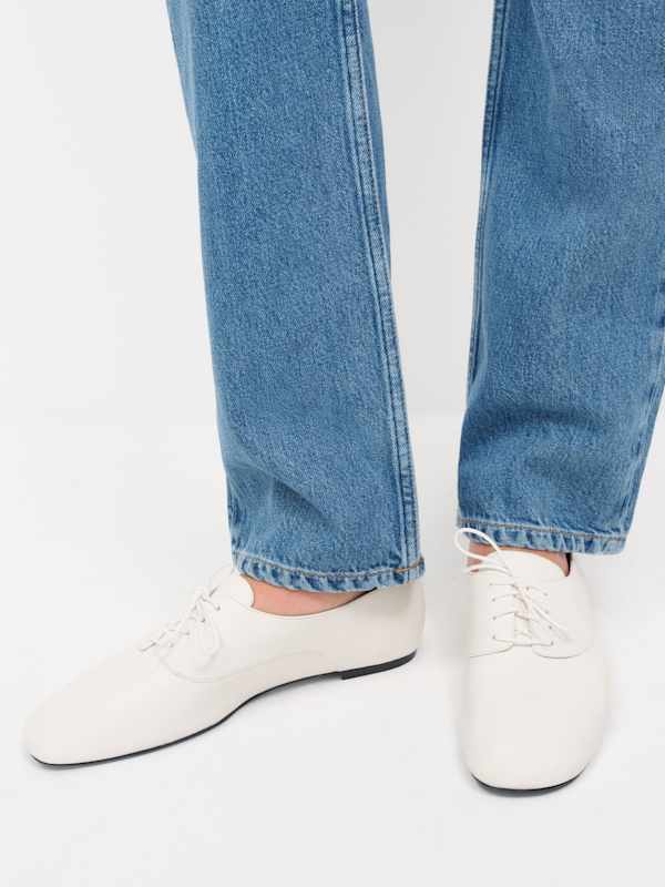 Buffy Oxford - White Leather
