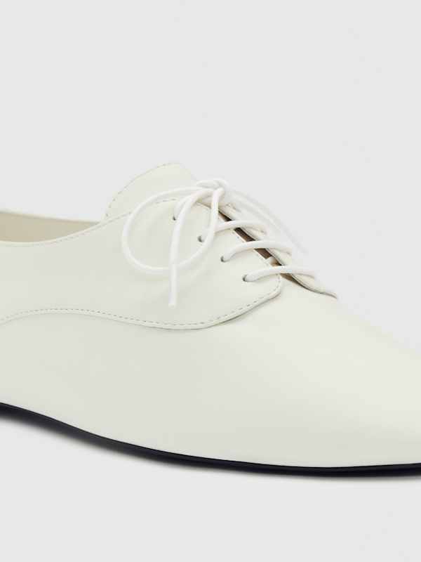 Buffy Oxford - White Leather