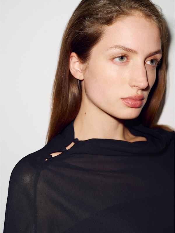 Lilibeth Cape - Black