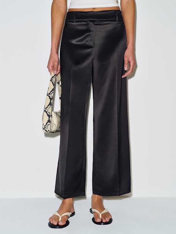 Gisele Satin Low Rise Cropped Pant - Black