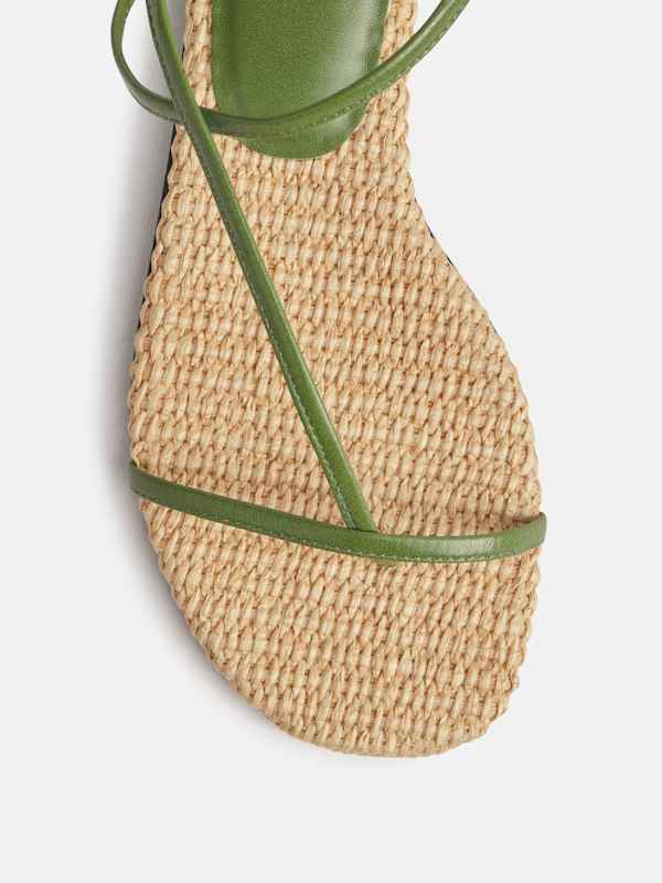 Pina Flat Sandal - Natural Raffia Jade Leather