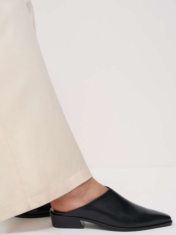 Dominique Mule - Black Leather