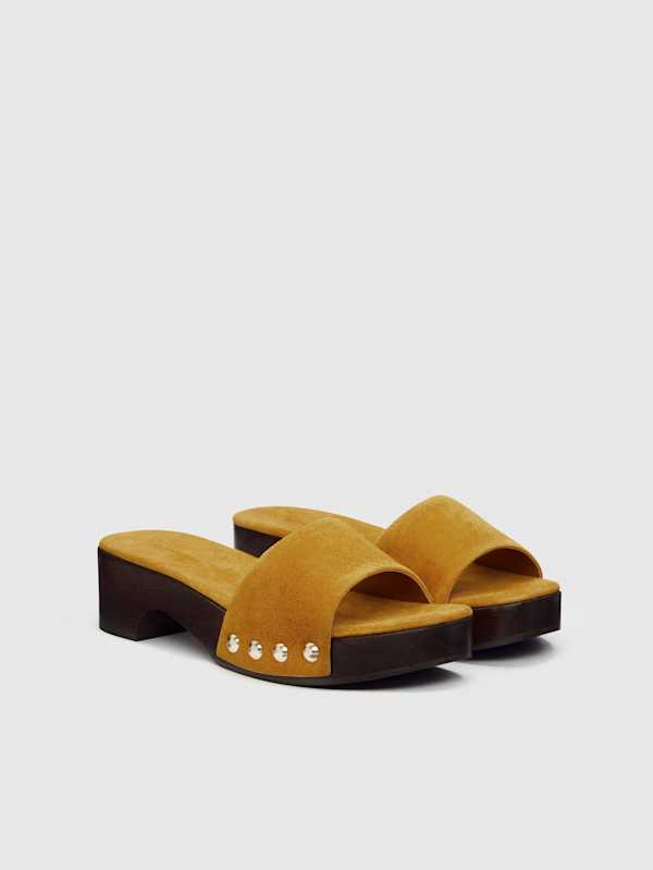 Jordyn Clog Sandal - Honey Mustard Suede