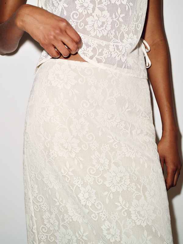 Helen Low Waist Midi Skirt - Ivory Lace