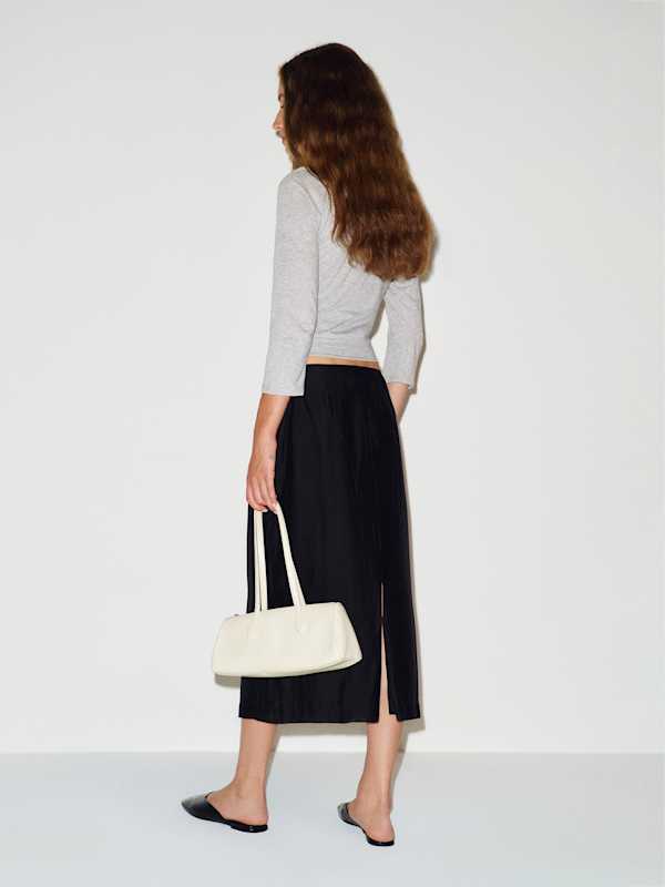 Helen Low Waist Midi Skirt - Pitch Black