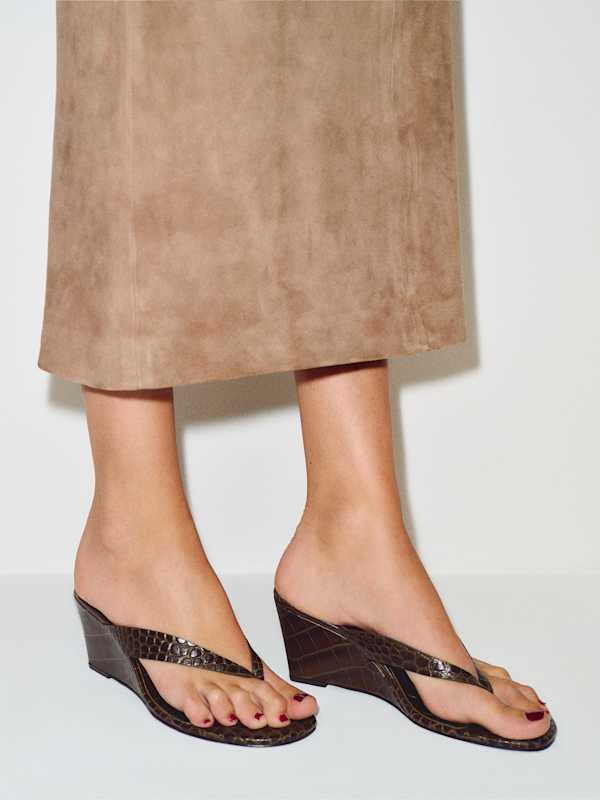 Jessie Wedge Thong - Chocolate Croc