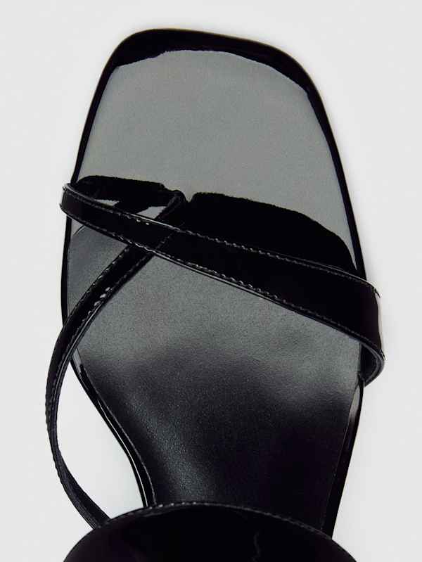 Genine Heeled Sandal - Black Patent