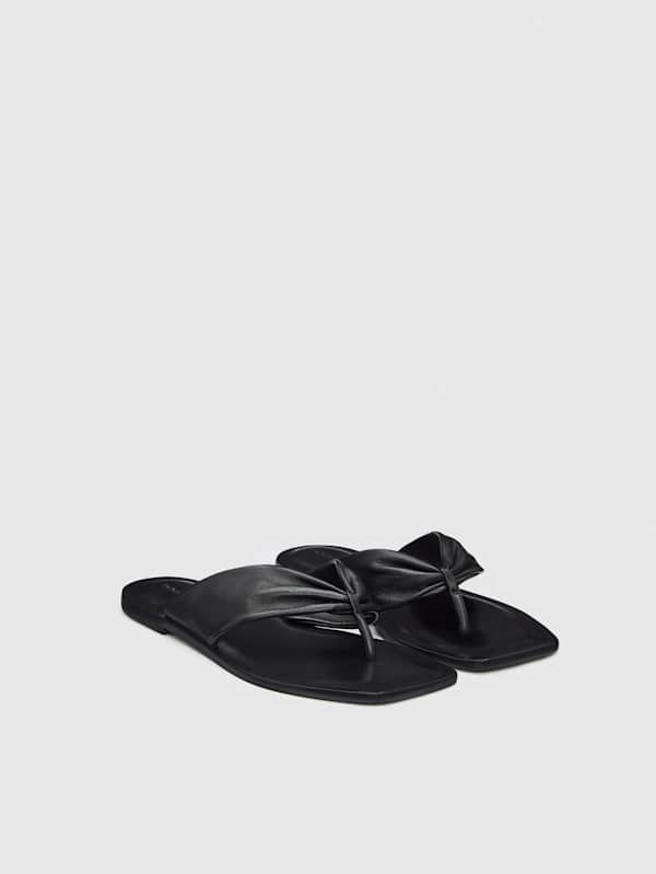 Larsen Thong Sandal - Black Leather