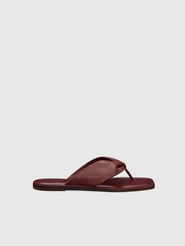 Larsen Thong Sandal - Ruby Leather
