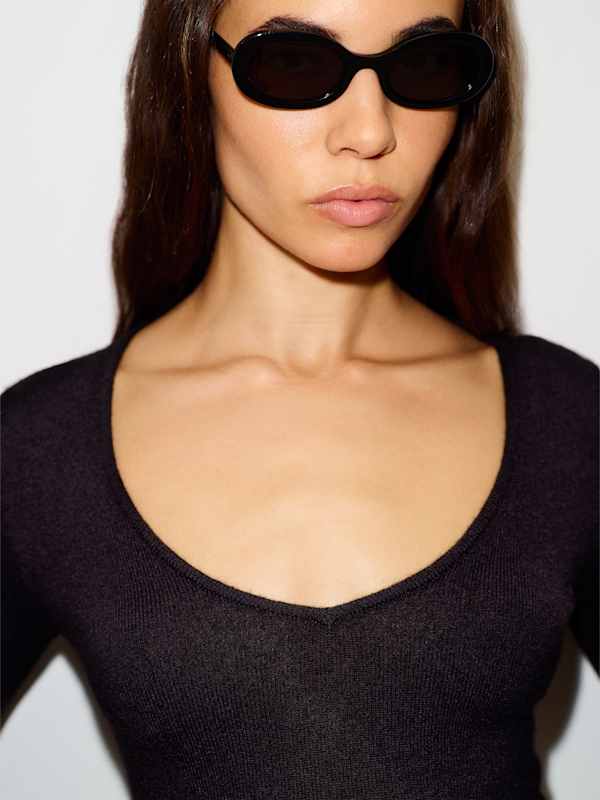 Pull col V en cachemire Roya - Noir
