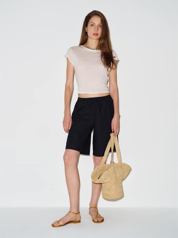 Sandy Short - Black
