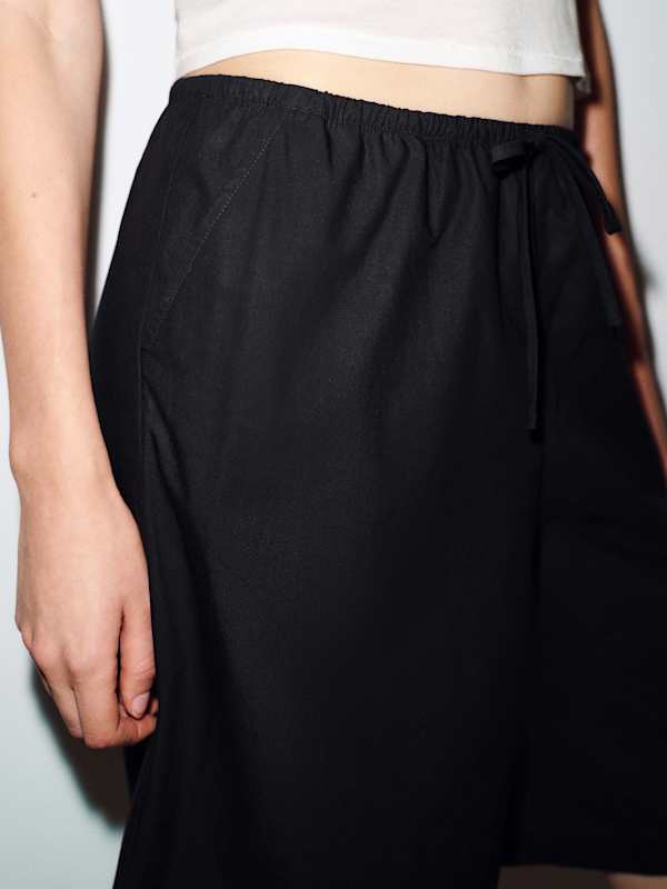 Sandy Short - Black