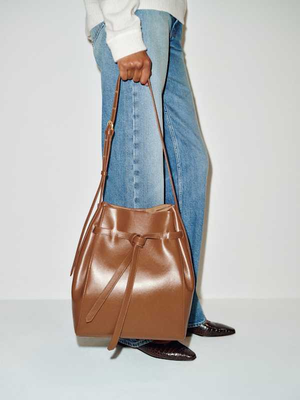 Beatrice Bucket Tote - Walnut Leather