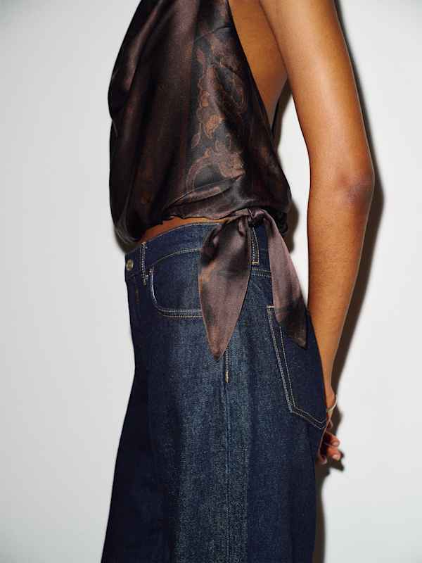 Jony Silk Top - Onyx Tapestry