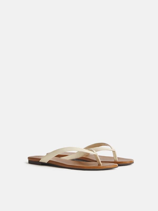 Amelia Flat Thong - Toffee Almond Leather
