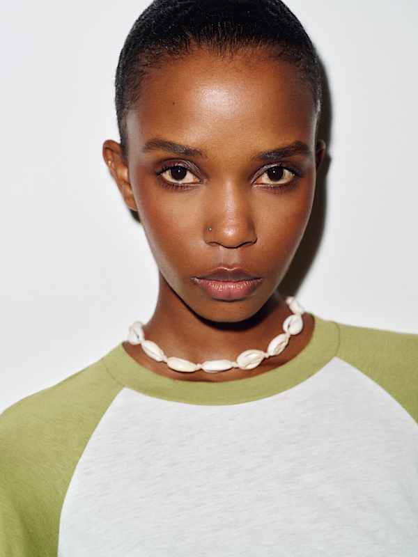 Noelle Tee - White With Green Bean
