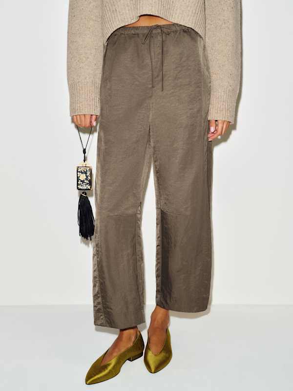 Elara Pant - Shitake