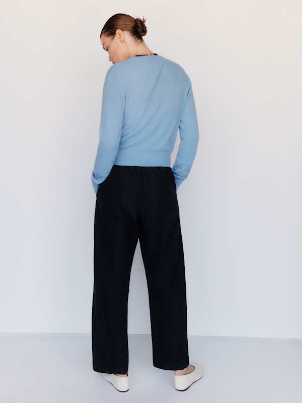 Landon Cashmere V-Neck - Skyline