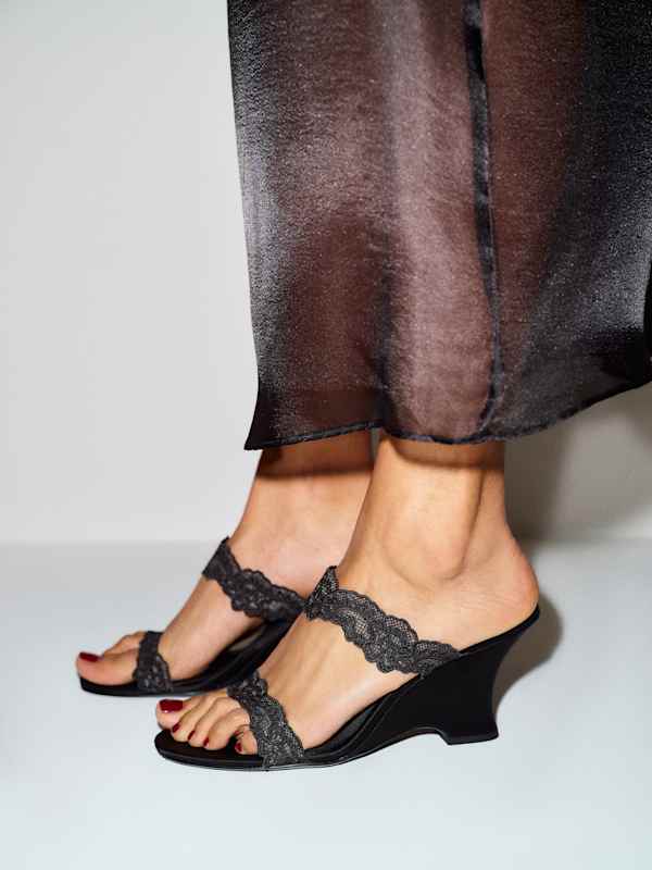 Fiorella Wedge Sandal - Black Satin