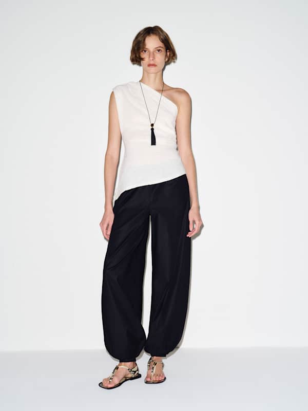 Aven Short Pant - Black