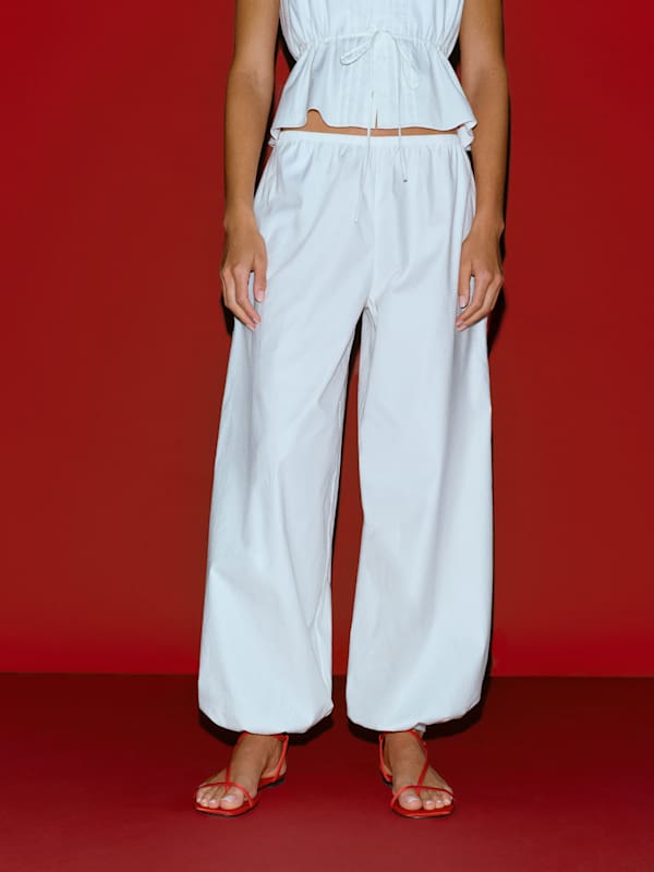 Aven Short Pant - White