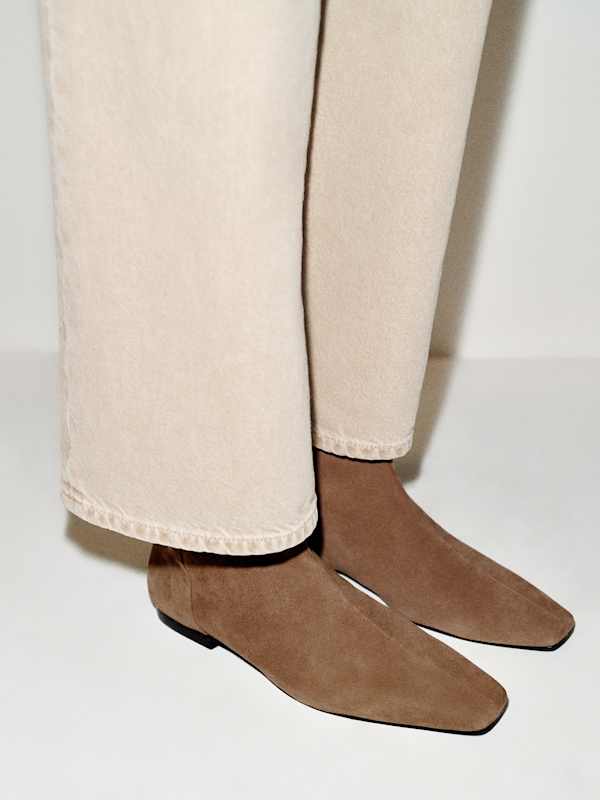 Remy Flat Ankle Boot - Farro Suede