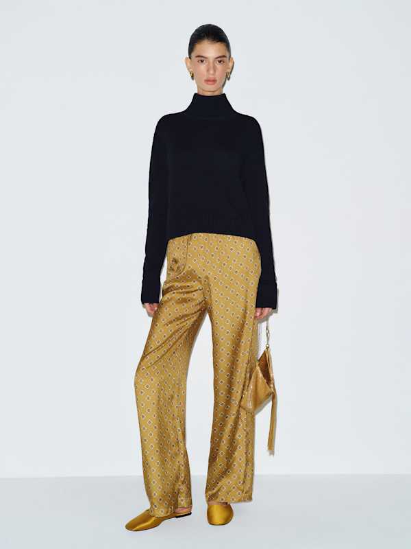 Aria Cashmere Turtleneck by Reformation