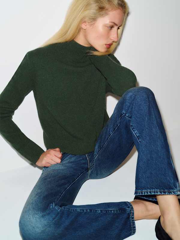 Aria Cashmere Turtleneck - Dark Pine