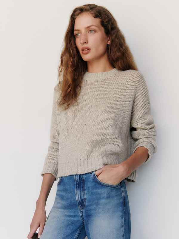 Cleo Cashmere Cropped Crew - Alabaster Moulin&eacute;