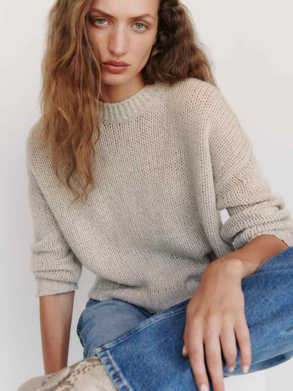 Cleo Cashmere Cropped Crew - Alabaster Moulin&eacute;