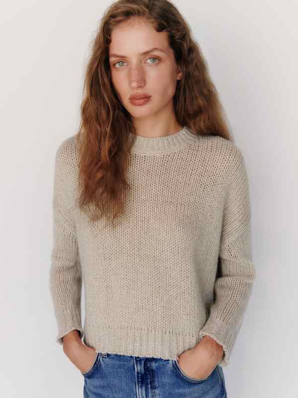 Cleo Cashmere Cropped Crew - Alabaster Moulin&eacute;