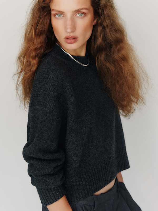 Remy Regenerative Wool Crew - Charcoal
