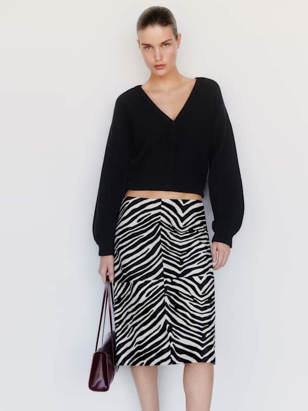 Sloane Regenerative Wool Cropped V-Neck Cardigan - Black