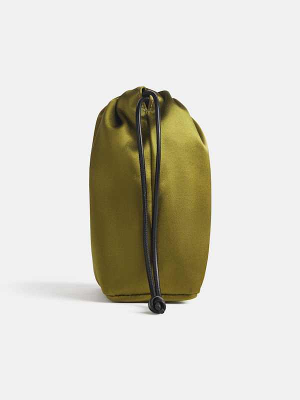 Solene Wristlet - Pear Satin
