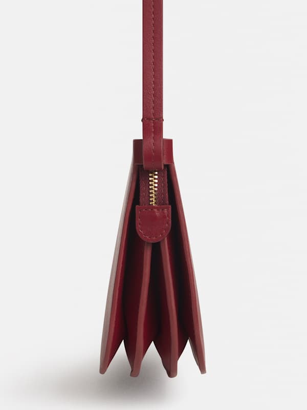 Sac &agrave; bandouli&egrave;re Rae - Cuir rouge sang