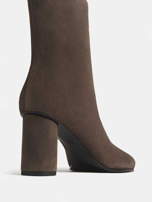 Phadra Ankle Boot - Clove Suede