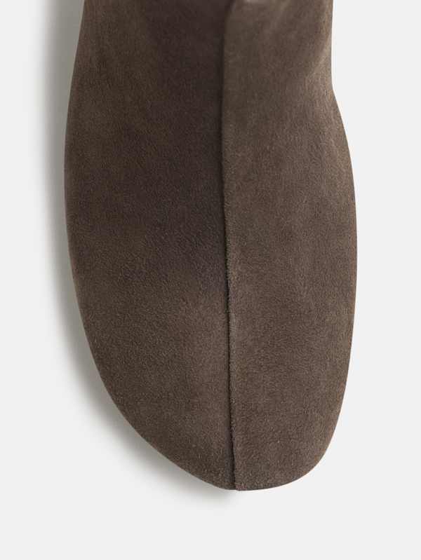 Phadra Ankle Boot - Clove Suede