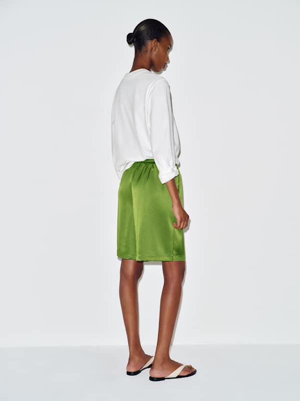 Sandy Satin Short - Saguaro