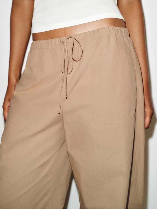 Elara Short Pant - Trench Coat