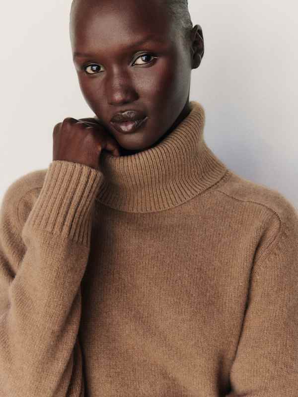 Dove Cashmere Oversized Turtleneck - Heathered Chanterelle