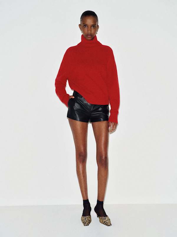 Dove Cashmere Oversized Turtleneck - Lipstick