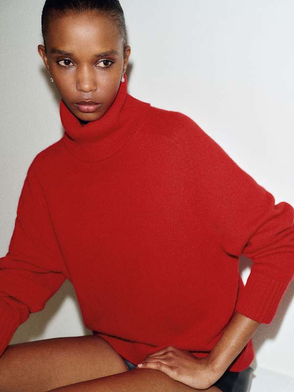 Dove Cashmere Oversized Turtleneck - Lipstick