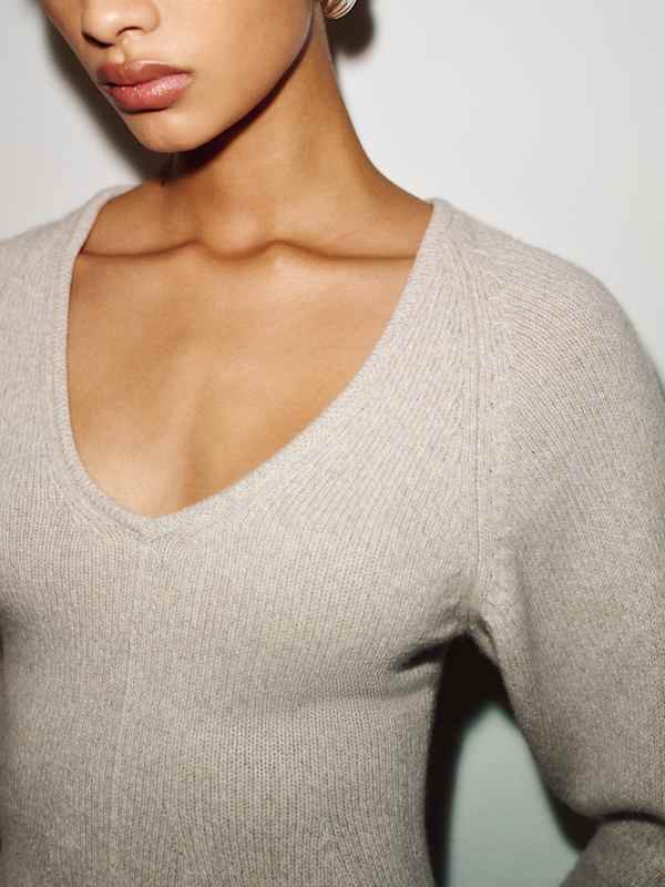 Beth Cashmere Peplum Sweater - Alabaster Moulin&eacute;