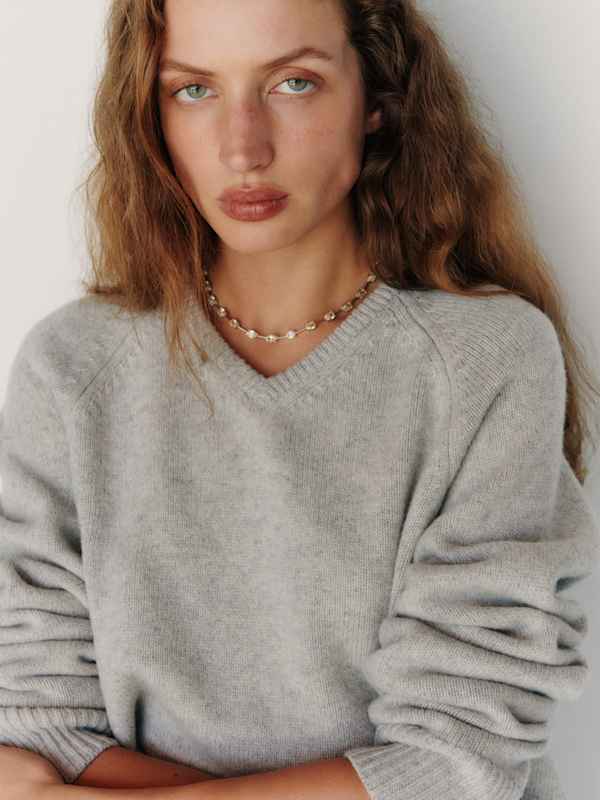 Sydney Regenerative Wool V-Neck Sweater - Foggy